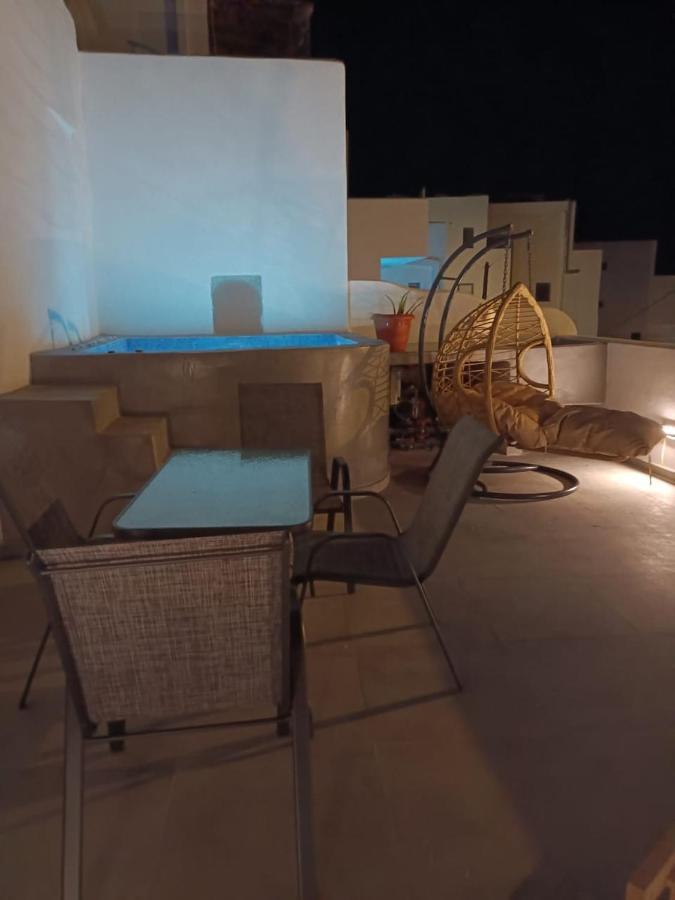 Апартаменты The Muses Of Santorini Private Jacuzzi *