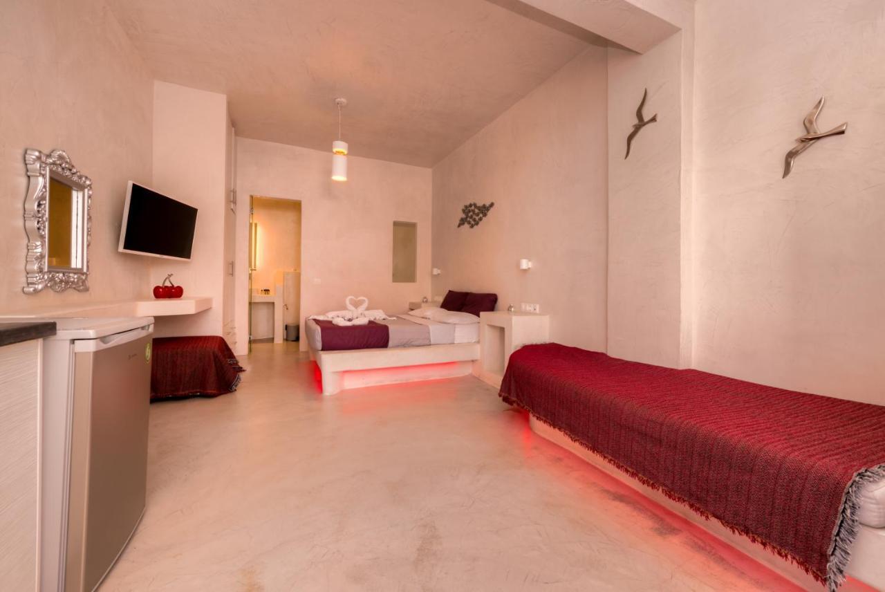 Апартаменты The Muses Of Santorini Private Jacuzzi *