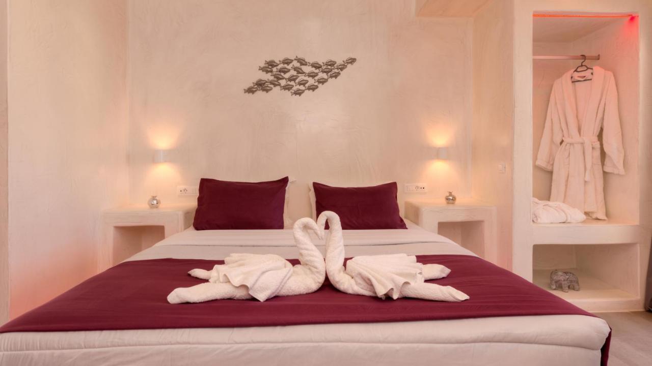 Apartment The Muses Of Santorini Private Jacuzzi